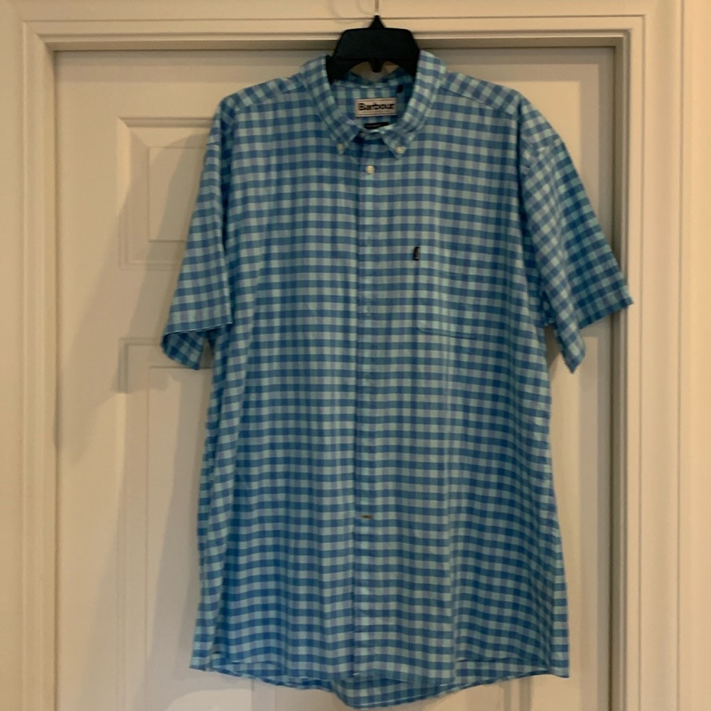 Barbour blue plaid men shirt. Size XL

O